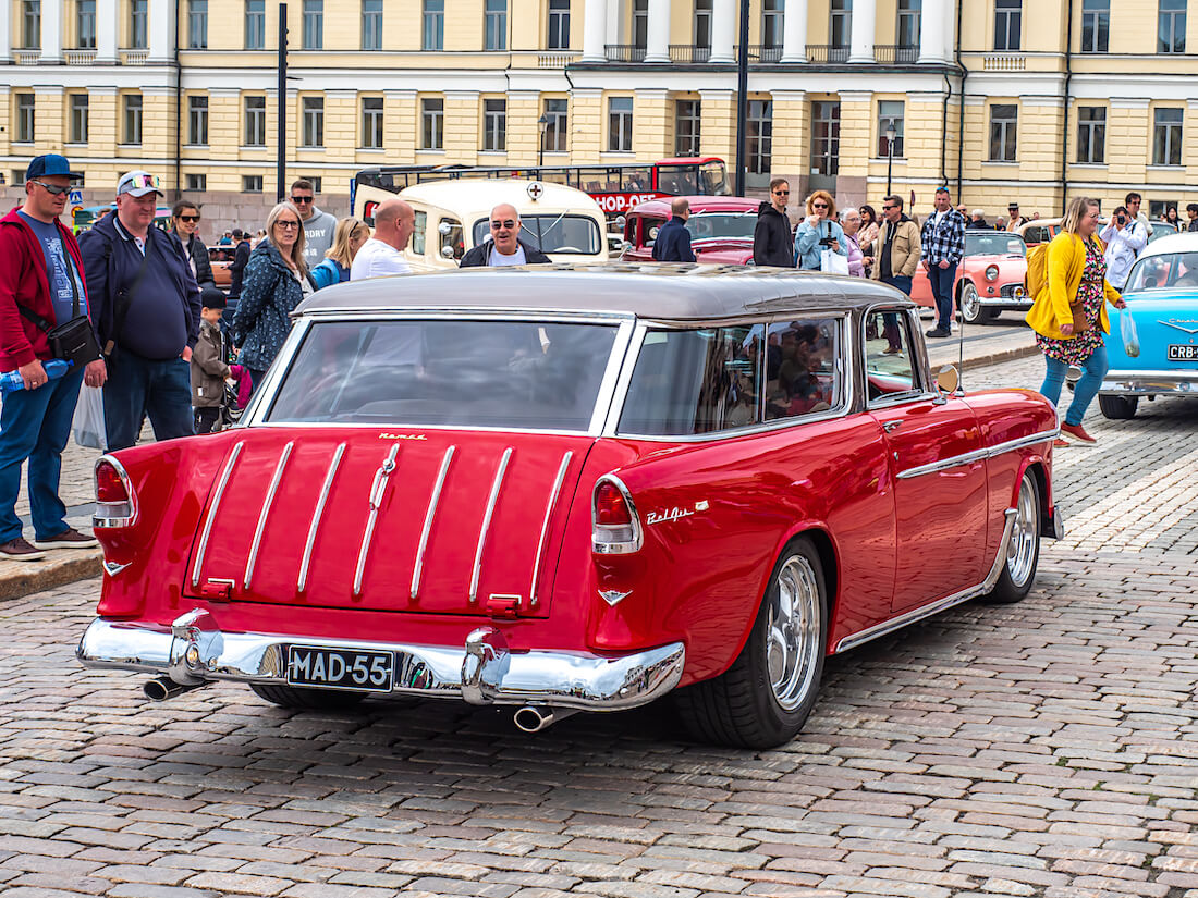 1955 Chevrolet Bel Air Nomad wagon takaa