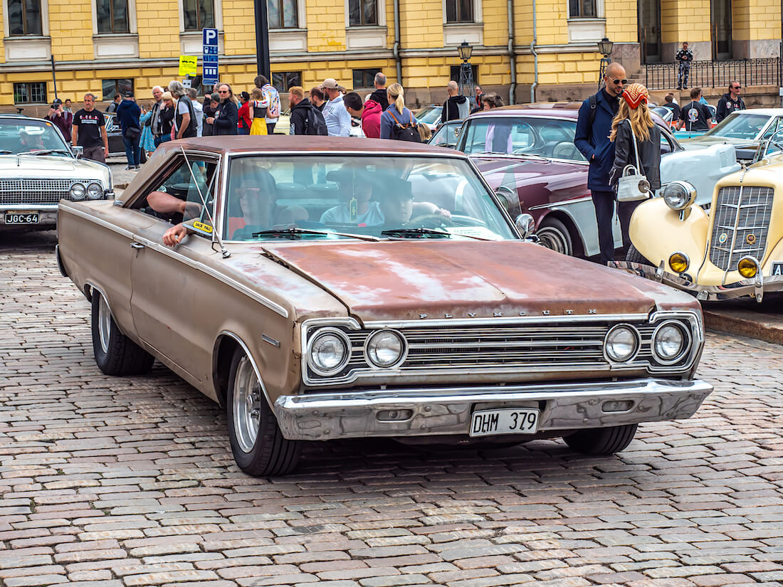 1967 Plymouth Belvedere 2d HT Senaatintorilla