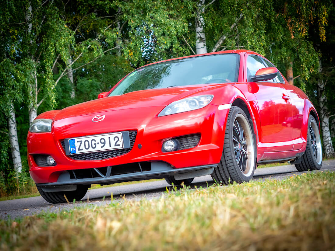 Punainen 2004 Mazda RX-8