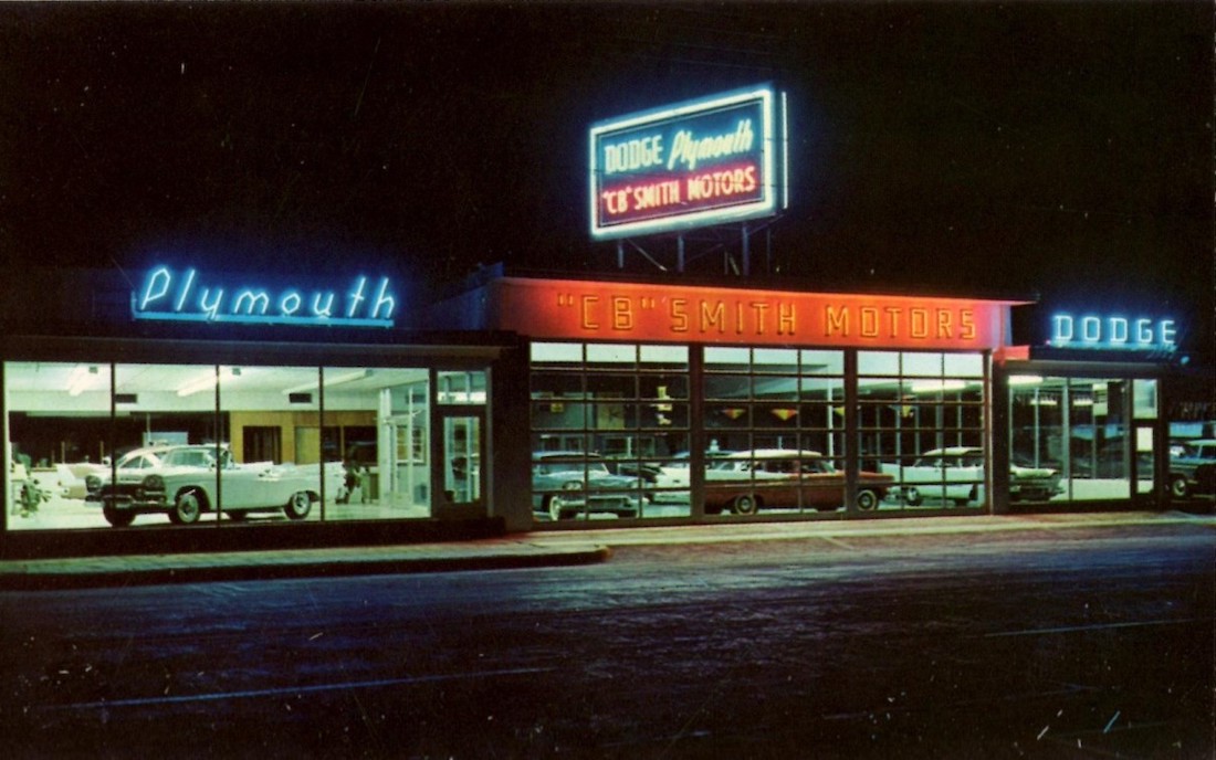 Dodgen ja Plymouthin jälleenmyyjä vuonna 1958 Teksasissa