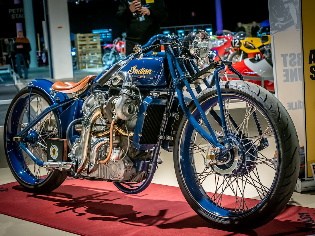 1920 Indian Super Scout retrocustom moottoripyörä