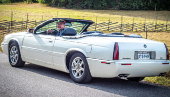 Valkoinen 1998 Cadillac Eldorado ETC Convertible avoauto