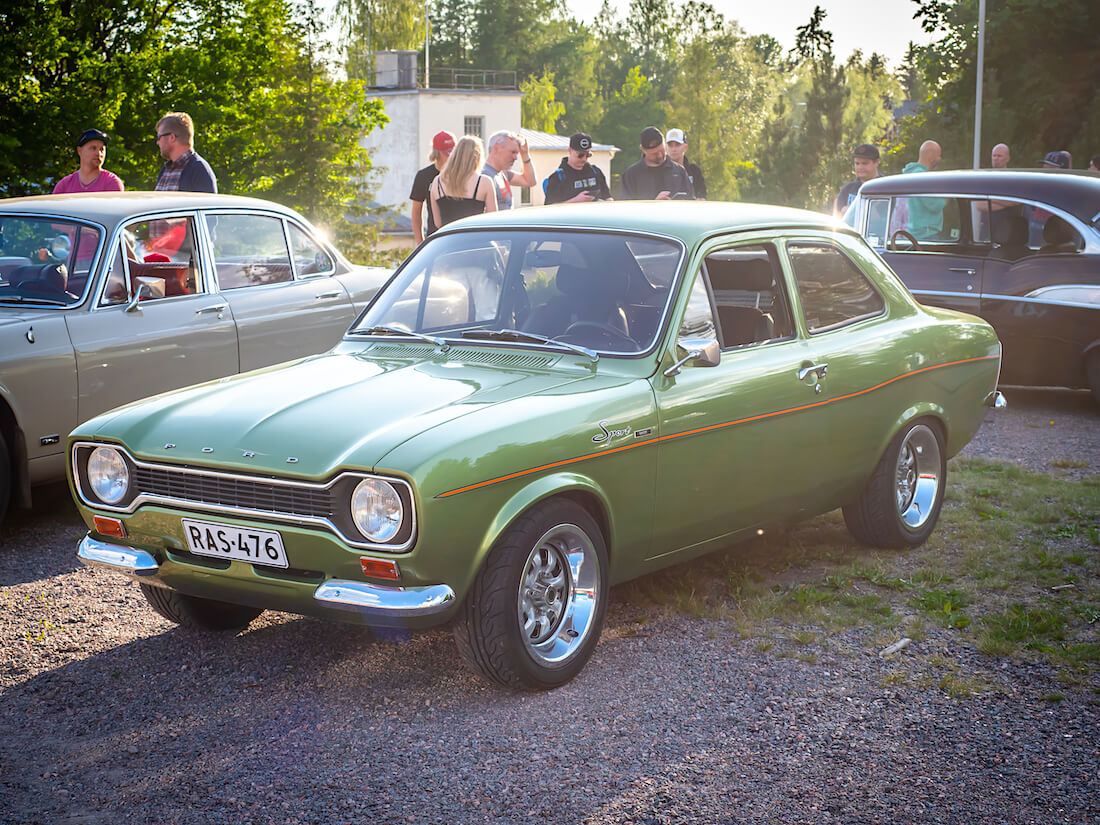 Vihreä 1974 Ford Escort 1300 Sport