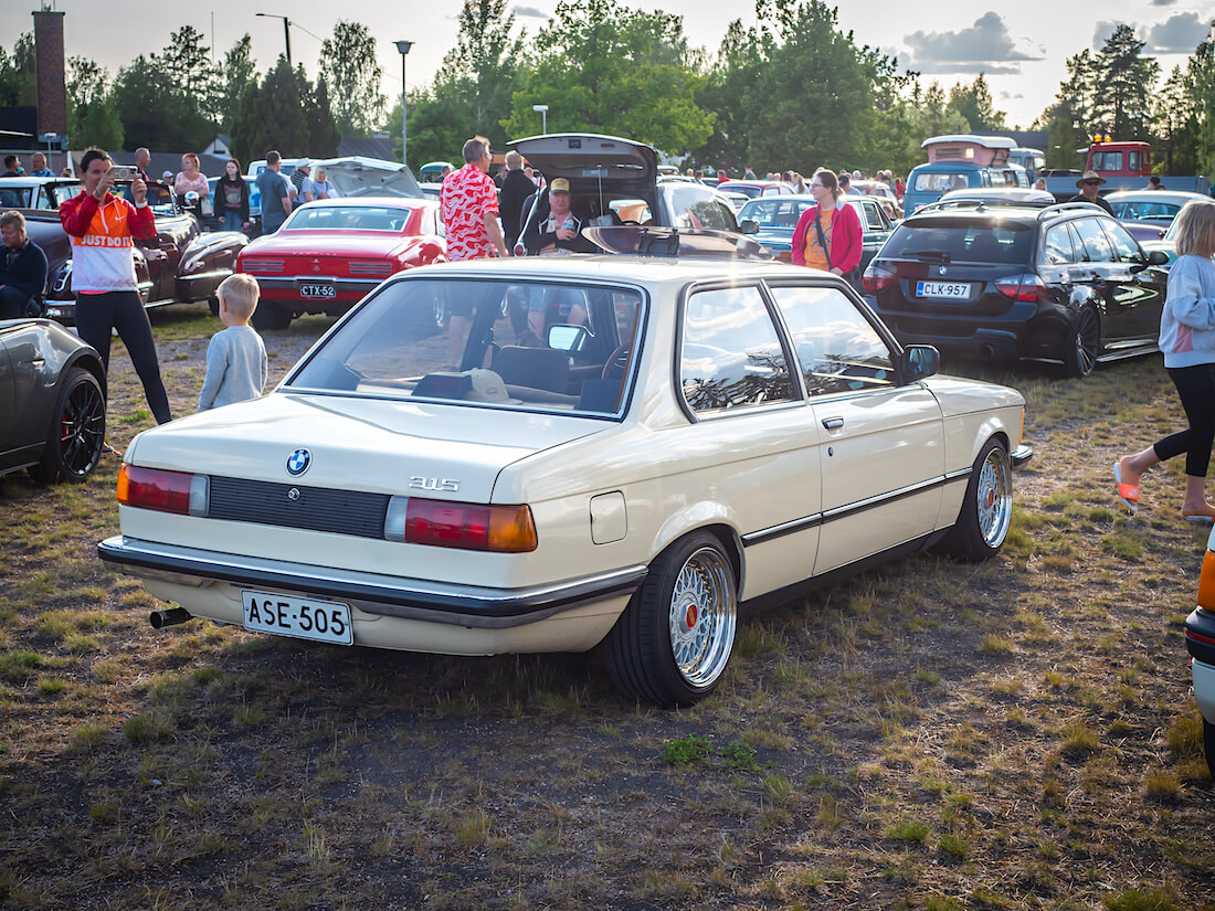 1983 BMW 315 E21 takaa