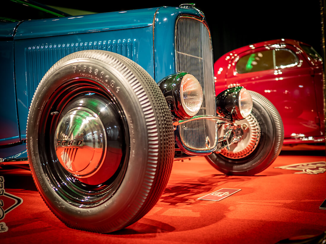 Firestone renkaat '32 Ford rodissa