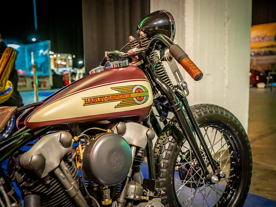 1936 Harley-Davidson EL custom ohjaustanko ja hallintalaitteet