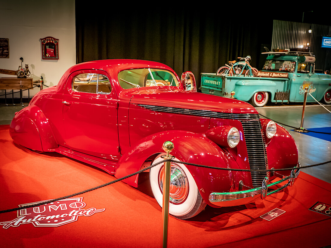 1937 Studebaker Dictator