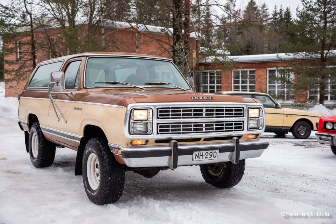 1980 Dodge Ramcharger AW100 5.9L