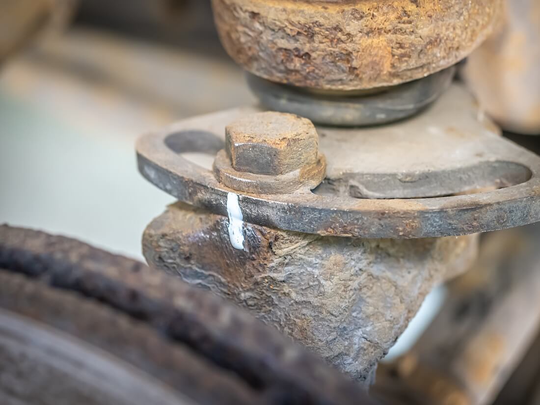 Volkswagen VW T4 yläpallonivelen säätölevyn asennon merkitseminen