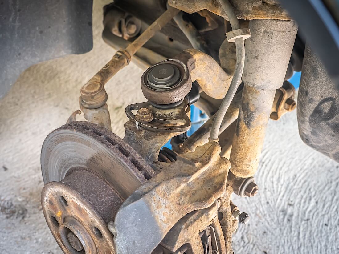 Volkswagen VW T4 yläpallonivel vaihdettuna