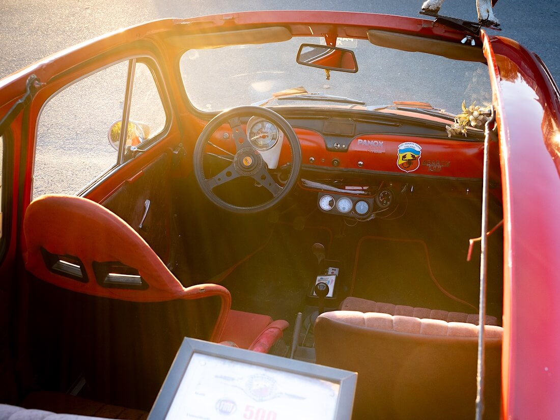 1962 Fiat 500 Abarth sisusta ja kojelauta
