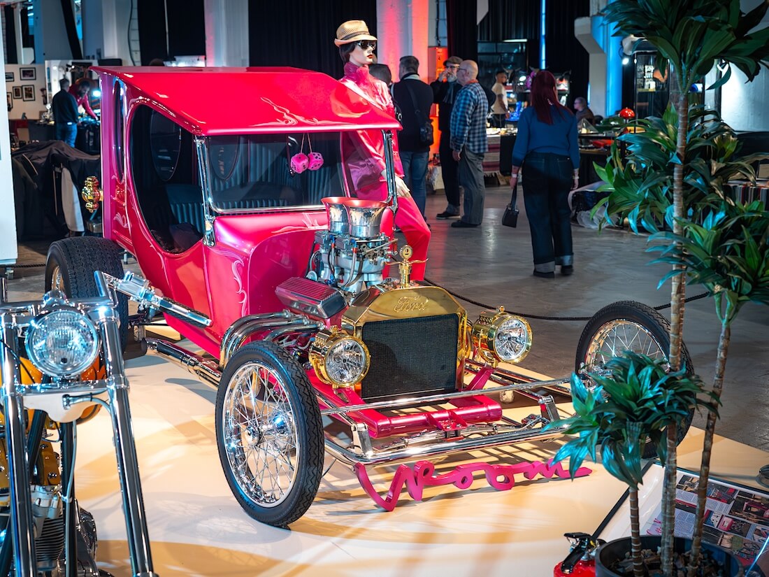 1923 Ford Model T C-Cab Popo Pink