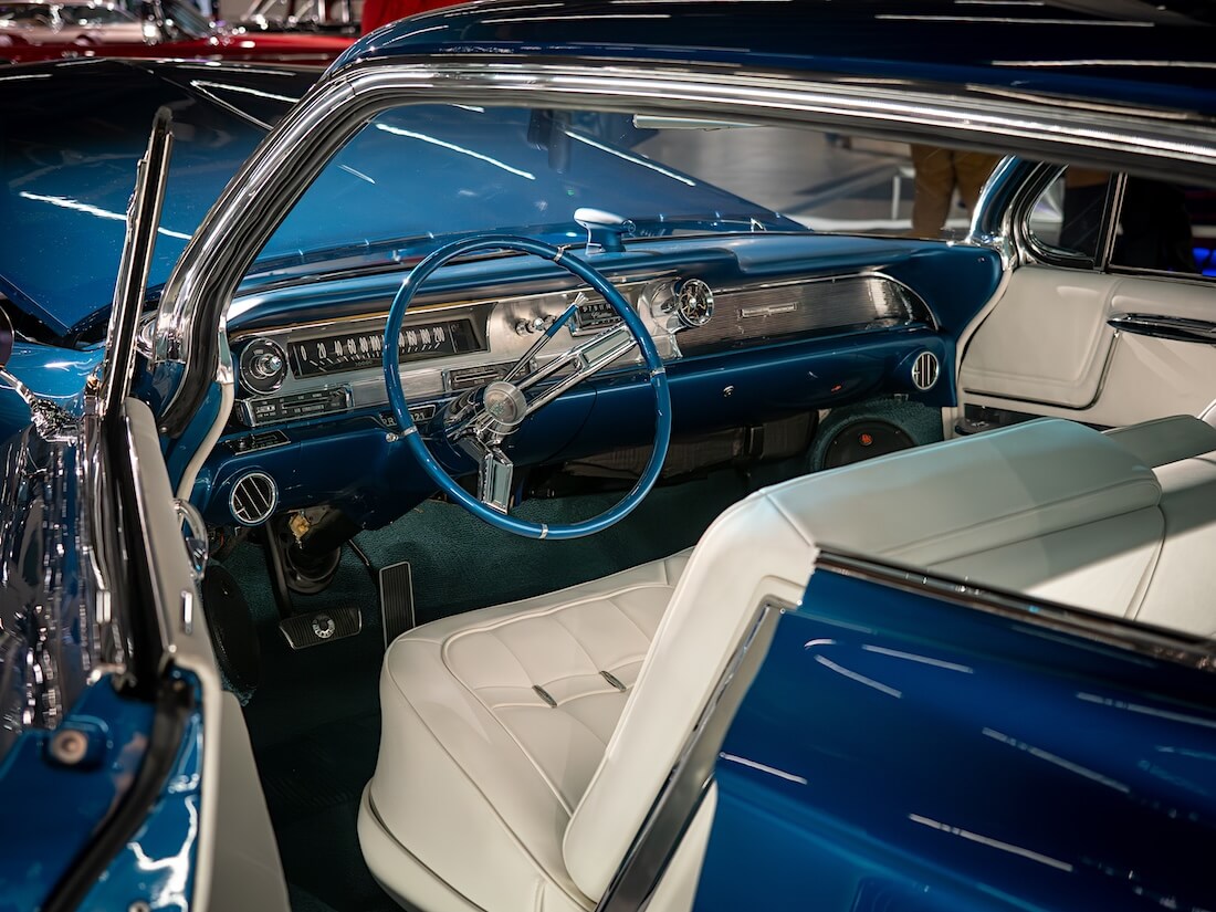1962 Cadillac Coupe DeVille sisusta