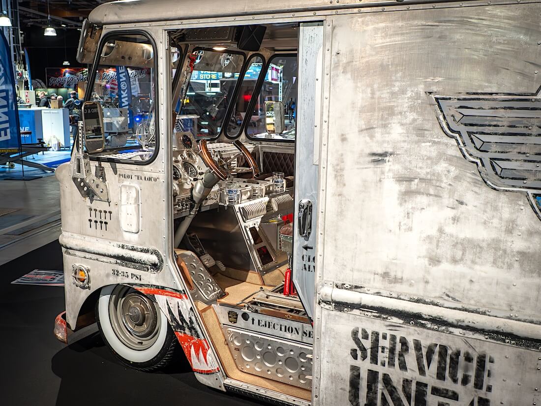 Grumman Sledgehammer lentokoneiden huoltoauton ohjaamo