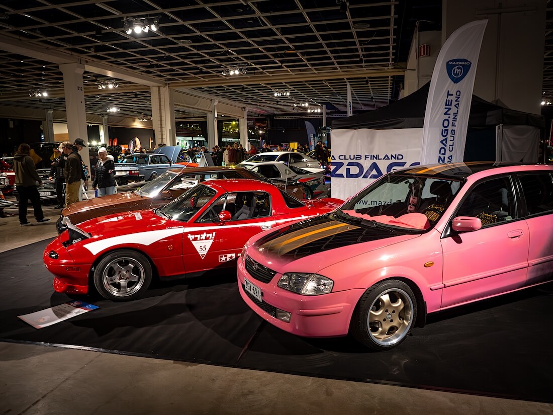 Mazdago yhdistyksen autoja America Car Showssa 2026